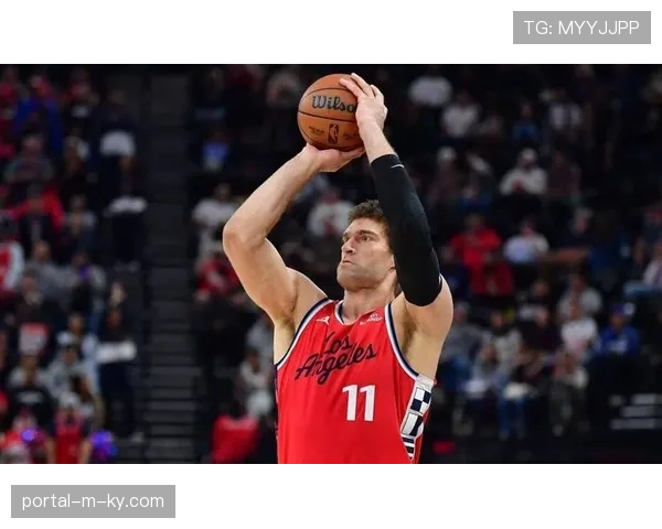 快船对阵雄鹿战术复盘:伦纳德仅打22分钟的高效轮换策略