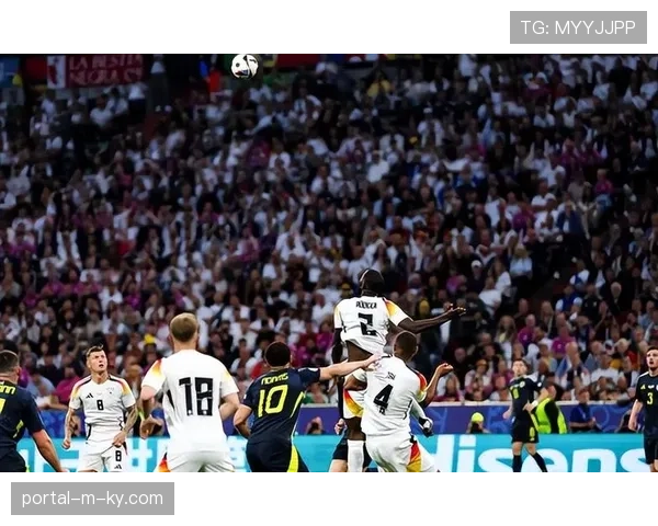 德国纳格尔斯曼双核实验 穆西亚拉维尔茨前场自由换位战术